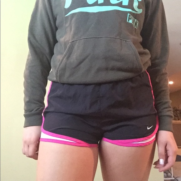 nike shorts - Picture 2 of 3